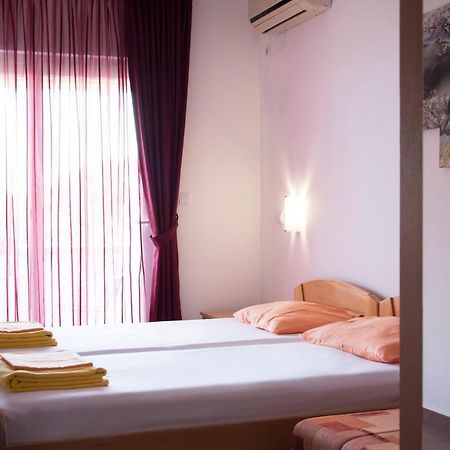 Apartments Durovic Petrovac Екстер'єр фото