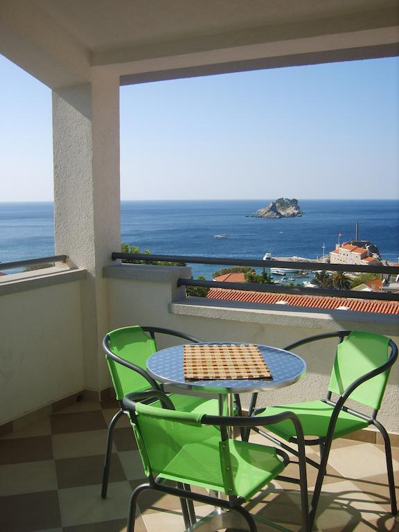 Apartments Durovic Petrovac Екстер'єр фото