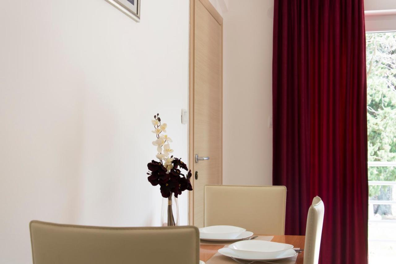 Apartments Durovic Petrovac Екстер'єр фото
