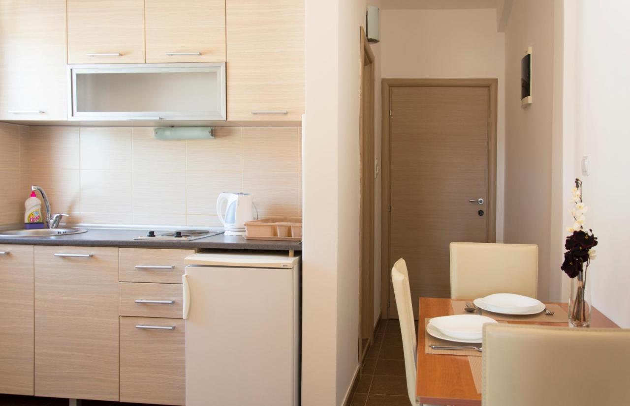 Apartments Durovic Petrovac Екстер'єр фото
