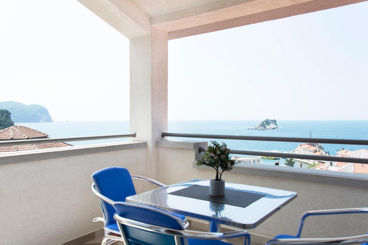 Apartments Durovic Petrovac Екстер'єр фото
