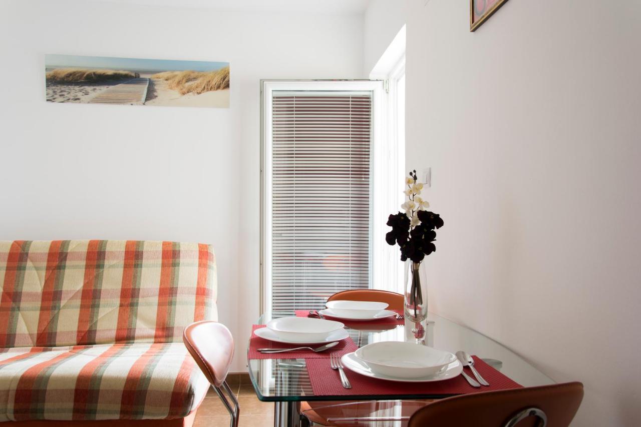 Apartments Durovic Petrovac Екстер'єр фото
